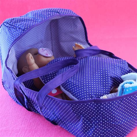 Upcycling jeans toniebox tasche nähen ohne schnittmuster für anfänger tragetasche für figuren u box. Tragetasche Püppi für BabyPuppe Schnittmuster | Annabell | Baby Born | ChezNU.TV | Tragetasche ...