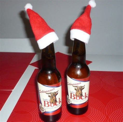 Ten Crazy And Unusual Things Wearing Santa Hats Santa Hat Unusual