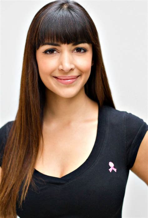 Want To Visit The Set Of New Girl Hannah Simone Is Going To Make That Happen Glamour
