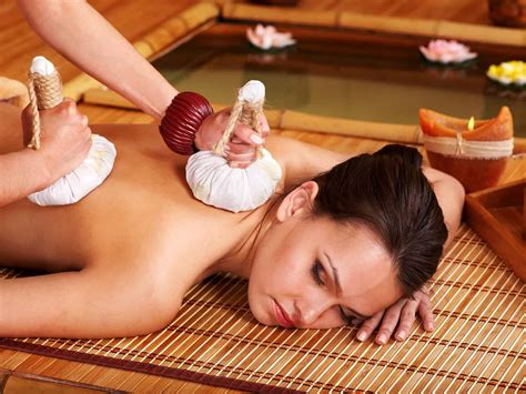 Kräuterstempel Massage Gutschein Sunan Thai Massage Spa