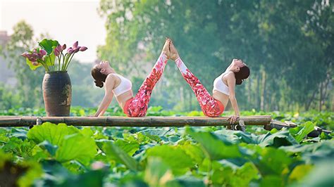 picture yoga two girls asiatic