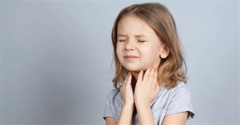 Tiny White Spots On Throat Not Strep