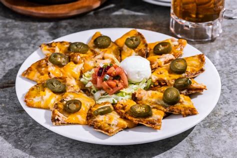Classic Nachos With Chicken Grill And Bar Menu Chilis