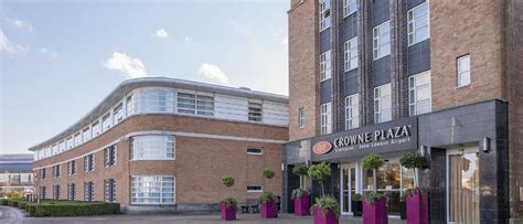 Crowne Plaza Liverpool Airport Liverpool In A Nutshell