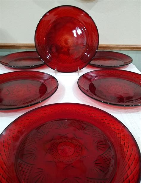 Arcoroc Luminarc Ruby Red 10 Inch Dinner Plates Set Of 6 Made In France Vintage Pressed