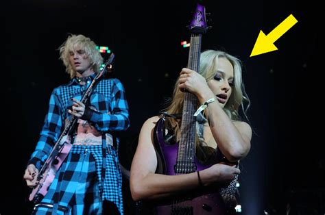 Machine Gun Kellys Guitarist Sophie Lloyd Shut Down “disrespectful