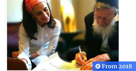 Ex Hasidic Woman Becomes Britains First Orthodox Female Rabbi Europe