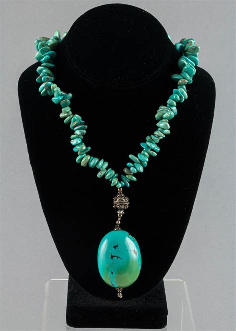 Lot A Turquoise Beaded Necklace In Cm L