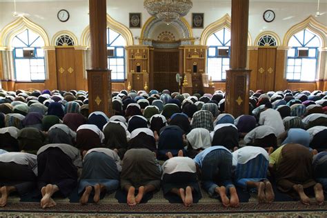 Observing Congregational Prayer At Mosques In Ramadan Discover Islam