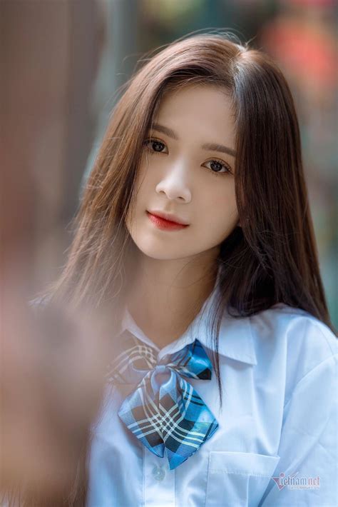 Cô Giáo Hotgirl Nguyễn Hoàng Ngọc Huyền Không Sợ Bị Lu Mờ Trước Bảo Hân