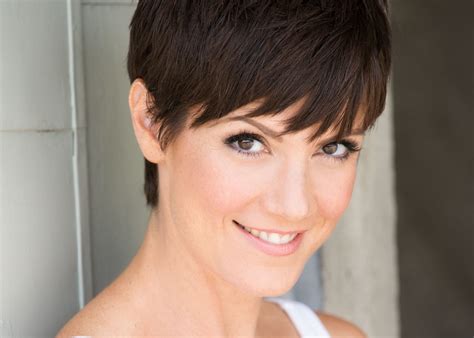 Zoe Mclellan All Body Measurements Including Boobs Waist Hips And More Measurements Info