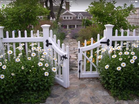 Pin By Mary Winkel On Fences Garden Gates Picket Fence Gate Front