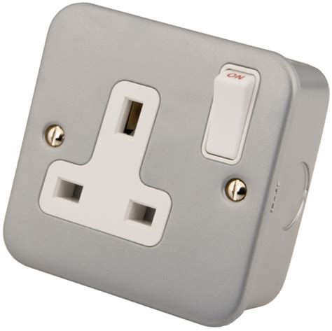 Metal Clad Uk 1 Gang 13a Double Pole Electrical Wall Switch Socket