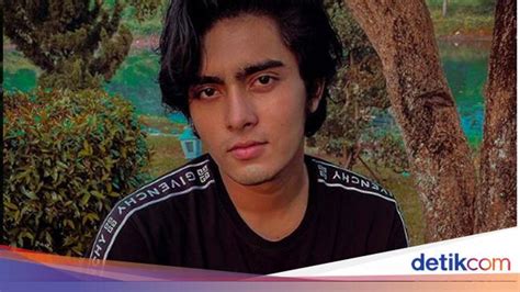 Ady wibowo, membenarkan bahwa artis/musisi berinisial eap atau an yang ditangkap pihaknya adalah anji.kabar. Renald Ramadhan, Artis Sinetron yang Ditangkap Terkait Narkoba