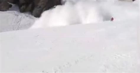 Incredible Footage Of Skier Outracing A Fatal Avalanche