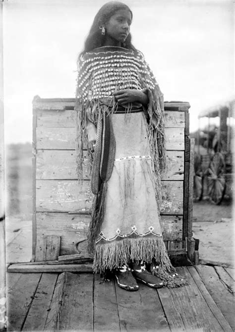 Enchanting Portraits Of Native American Teen Girls From Between The