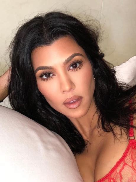 kourtney kardashian s valentine s day makeup looked stunning this week s must see capital