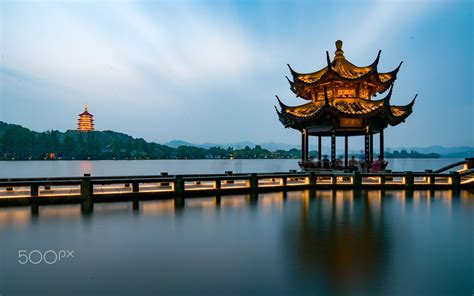 The Pavilion At Dusk Hangzhou West Lake Famous Places