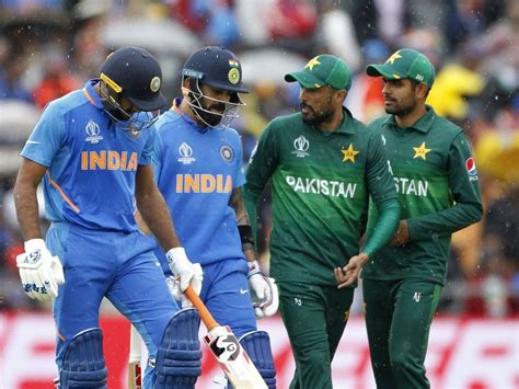 Waqar Younis Explains Why Pakistan Have Failed To Beat India In World