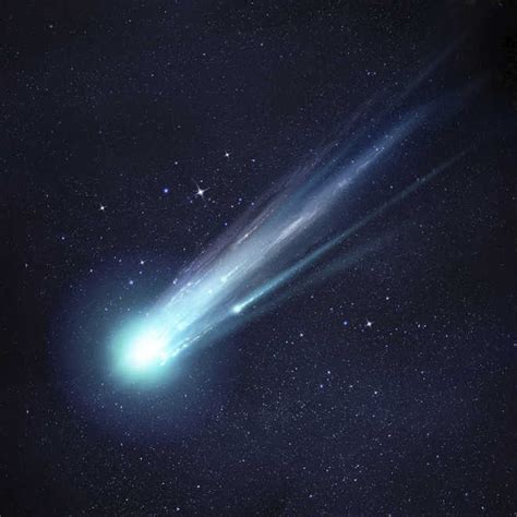 Hubble Telescope Captures Best View Of Comet Breaking Apart The