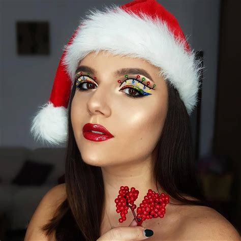 34 Festive Christmas Makeup Looks Ideas To Enjoy The Holiday