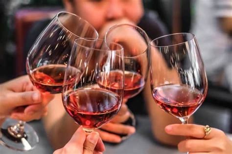 Drinking Wine Prevents Sore Throats And Dental Plaque According To Scientists