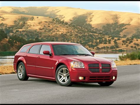2005 Dodge Magnum Rt Front Angle 1920x1440 Wallpaper