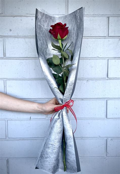 Single Rose T Wrap Flowers Of Leeming
