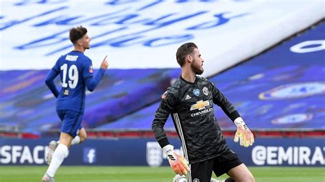 Edinson cavani equalised following gerard moreno's opener in normal time and it was david de gea's missed penalty in the shootout which handed unai emery a. Man United Vs Chelsea Fa Cup Head To Head - Total Football