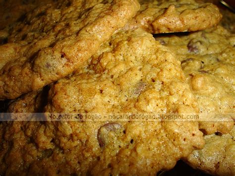 Cookies de aveia chocolate e macadâmia Com marca d água n Flickr