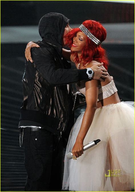 Rihanna And Eminem Vmas Performance Video Photo 2479629 2010 Mtv Vmas Eminem Rihanna Photos