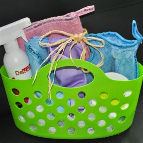 If you've been quarantined inside the house for the last month, the least of your worries are probably celebrating mother's day. Mother's Day Gift Basket Ideas - 20+ Ideas To Choose From ...
