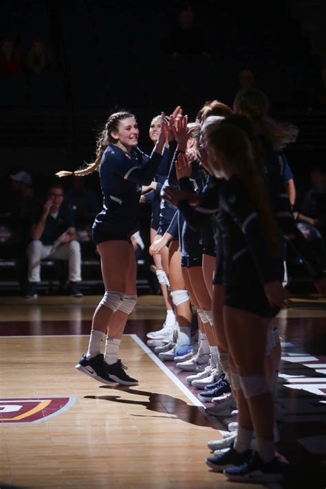 Byu No 4 Womens Volleyball Falls To No 1 Stanford In Ncaa National Semifinals The Daily