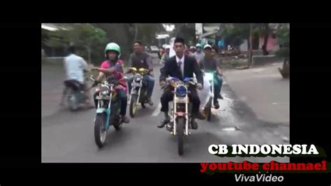 Kami tak pernah merendahkan motor dengan kubikasi 150 cc. Foto Prewedding Dengan Motor C70 | Prewedmoto