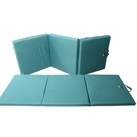 Foldable mattresses or fold up mattresses can be easily folded up for transportation and storage list of top 14 best foldable mattresses. Tentco 3 Divisional Folding Foam Mattress | Outdoor Warehouse