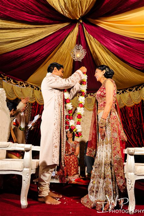 A Royal Indian Wedding At The Renaissance Hotel Trusha Anjan
