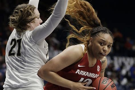 Wholehogsports Arkansas Women Defeat Vanderbilt In Sec Tournament
