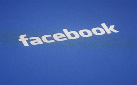 Now You Can Add Colour To Your Facebook Posts The Indian Express