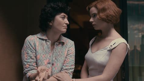 Scopri di più su casa.it! «La regina degli scacchi», le pillole verdi di Beth Harmon ...