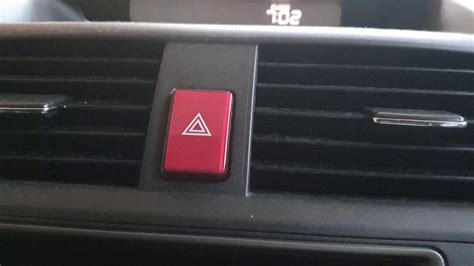What Is The Red Button With Triangle On Car Dashboard Hazardous