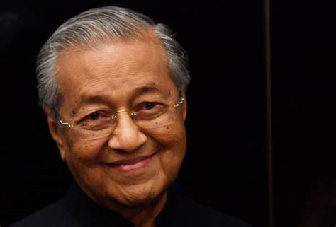 Latar Belakang Tun Dr Mahathir Biodata Tokoh Tun Dr Mahathir Mohamad