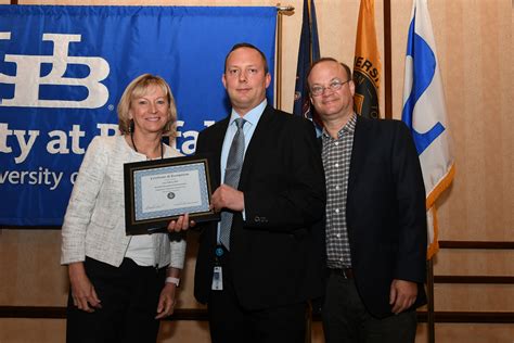12 Projects, Researchers Recognized in Medicine’s Research Day - Jacobs