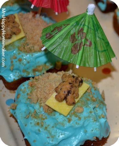 Jan 02, 2012 · snip a small corner off the bag of light brown frosting; Easy Summer Cupcakes with Teddy Grahams | Summer cupcakes ...