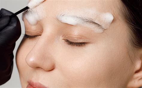 How To Deal With Eyebrow Dandruff Skinkraft
