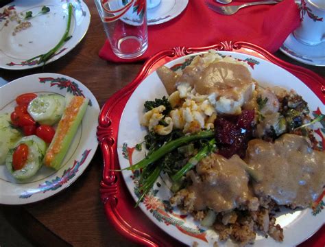Browse the best vegetarian thanksgiving recipes for cranberry sauce, gravy, stuffing, sweet potato pie, butternut squash, mashed potatoes and much, much a filling vegetarian main course dish, squash stuffed with stuffing and rice! 30 Of the Best Ideas for Vegetarian Thanksgiving Main ...