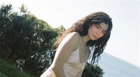 Lorde Solar Power Album Review The Forty Five