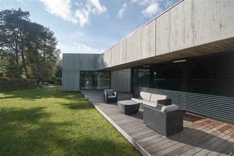 Gallery Of Residential Minimalist Concrete House Nebrau 25