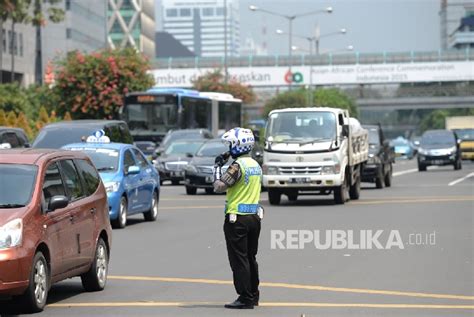 Kondisi Jalan Mh Thamrin Kembali Normal Republika Online