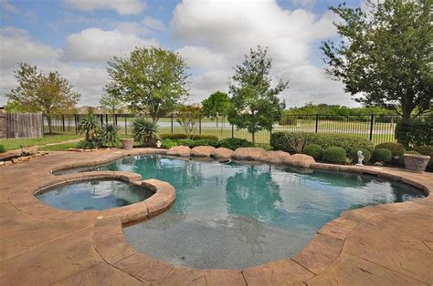 Hot tubs come in a variety of sizes, from a small 2 person tub that can operate on a standard electric outlet, to a tub that can accommodate as many as. Pin by Paula Taylor on House | Pool, Cypress, Hot tub