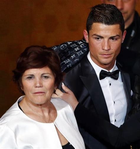 He's a soccer superstar, but his 131 million instagram followers also know him as a proud dad. Cristiano Ronaldo - Family, Family Tree - Celebrity Family